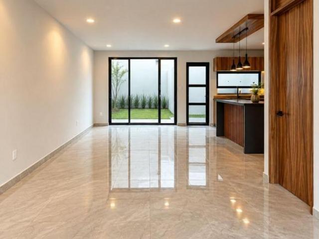 Casa en venta en la salida a Sahagun, Pachuca. $3,800,000 con 4 habitaciones. ALVENTO