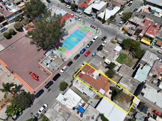 Casa en Venta en La Tijera, 4 recámaras uso comercial