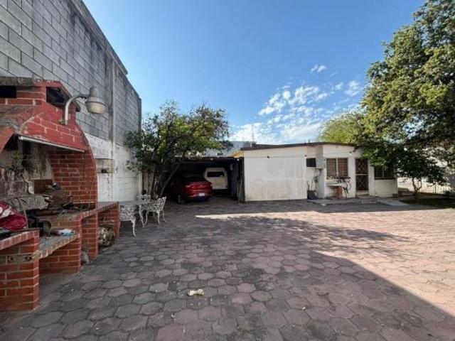 CASA EN VENTA EN LA VICTORIA, GUADALUPE, NL. UBICACIÓN PRIVILEGIADA! PARA INVERSIÓN