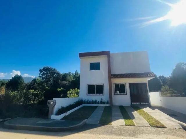 Casa en venta en La Vitela Los Pozos, Pátzcuaro, Michoacán de Ocampo