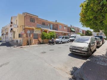 Casa en venta en La Zubia, Granada