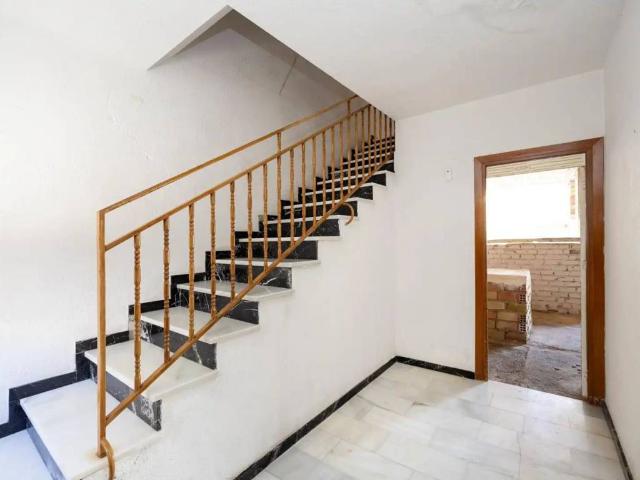 Casa en Venta en La Zubia