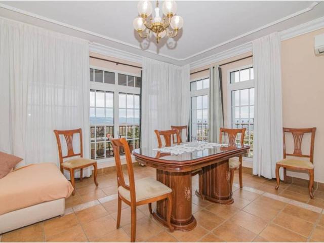 Casa en Venta en La Zubia