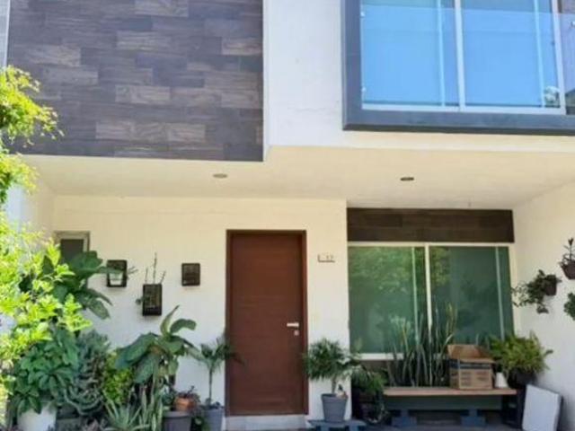 CASA EN VENTA EN LAGOS DEL COUNTRY