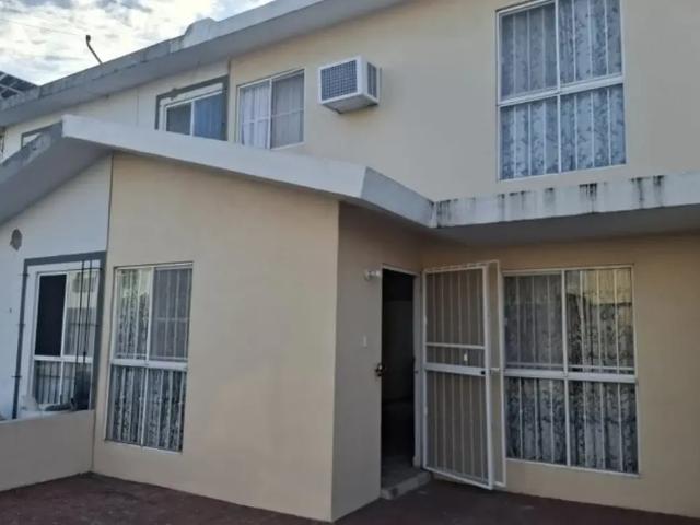 Casa en Venta en Laguna Real, Veracruz: Ideal para Familias