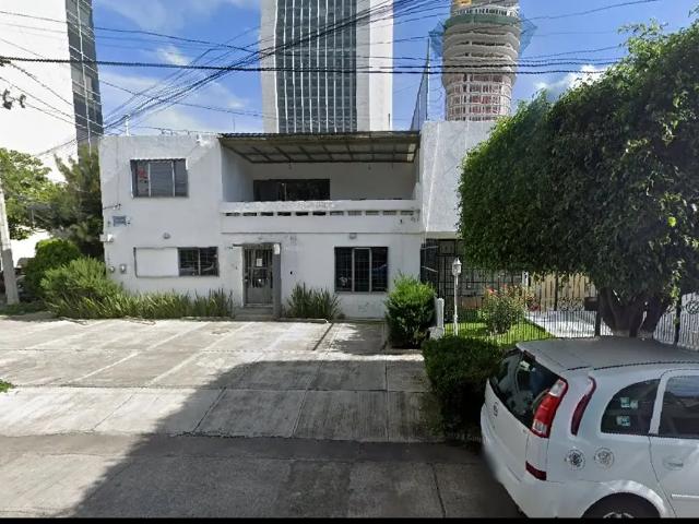 Casa en Venta en Ladron de Guevara, Guadalajara, Jalisco