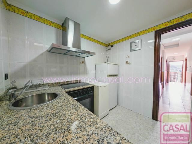 Casa en venta en Langreo, Ciaño Zona Rural. Casa en La Formiguera, a 5 minutos del núcleo urbano. De 3 habitaciones, salóncomedor con chimenea, cocina equipada y baño. Vistas. Casas.