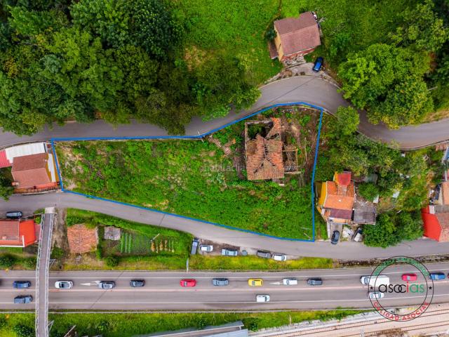 Casa en venta en Langreo, Ciaño Zona Rural. Encantadora casa independiente ubicada en el corazón de Sama, totalmente para reformar, un lienzo en blanco. un lugar que combina. Casas.