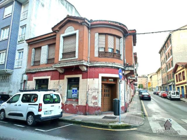 Casa en venta en Langreo, La Felguera. CASA CON BARRESTAURANTE, PATIO CERRADO Y ALMACÉN INDEPENDIENTE. VIVENDA EN PLANTA PRIMERA. INFÓRMESE !. Casas.