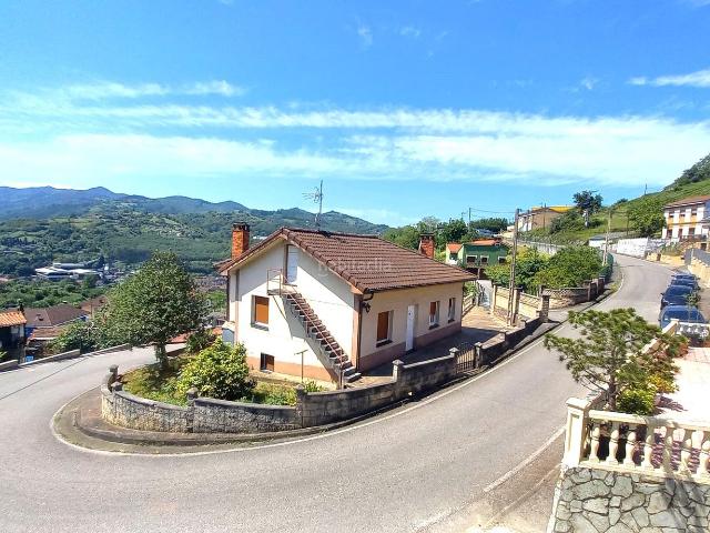 Casa en venta en Langreo, Ciaño Zona Rural. VENTA VIVIENDA EN PIECES, LA FELGUERA, ASTURIAS. Casas.