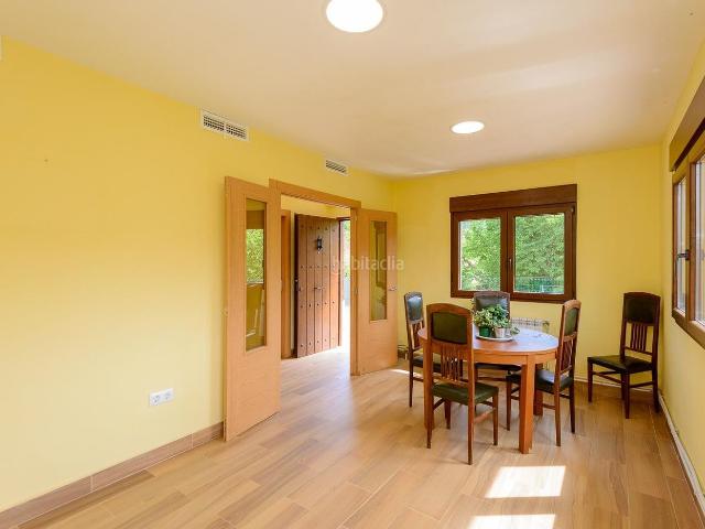 Casa en venta en Langreo, Lada. Casa reformada en El Pontón, Langreo. Casas.
