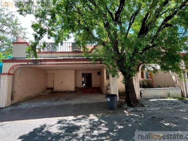 Casa en Venta en Las Torres, Monterrey, Nuevo León