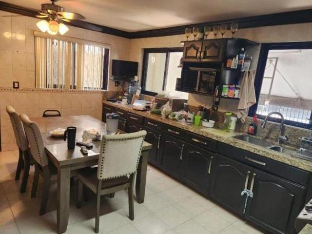 Casa en Venta en Las Torres, Monterrey