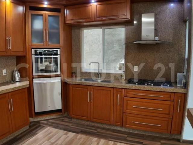 Casa en venta en Las Trojes, Corregidora, Queretaro