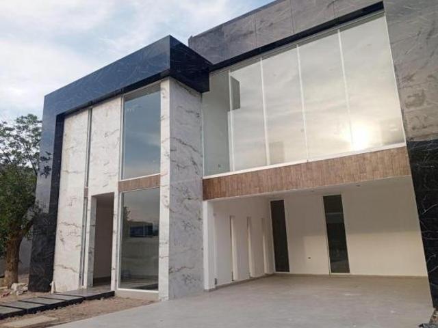 CASA EN VENTA EN LAS TROJES TORREON COAH