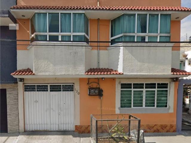 Casa en venta en Las Aguilas, Nezahualcóyotl, México