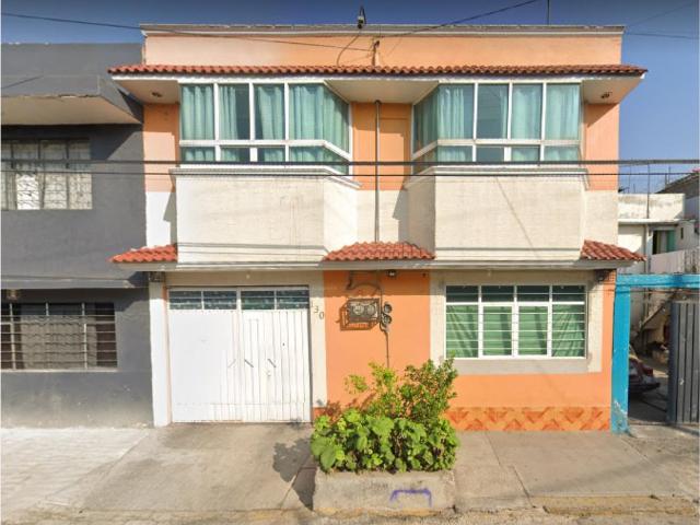 Casa en venta en Las Aguilas, Nezahualcóyotl, México
