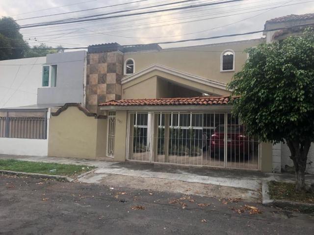 Casa en venta en Las Aguilas, Zapopan, Jalisco