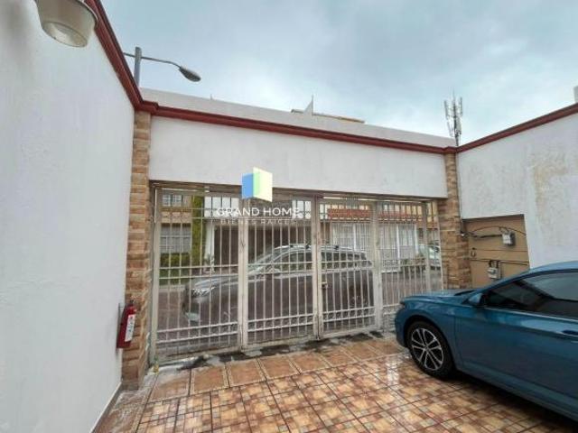 Casa en Venta en Las Américas, 3 Niveles con Terraza y Vigilancia 24/7
