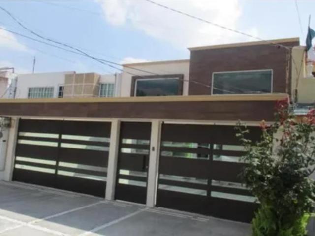 Casa en Venta en Las Américas, Ecatepec de Morelos Ideal para Familias