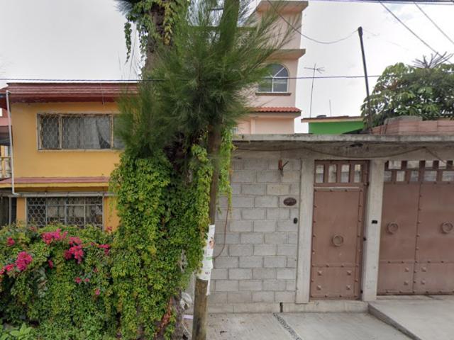 Casa en venta en Las Arboledas, Tláhuac, Ciudad de México
