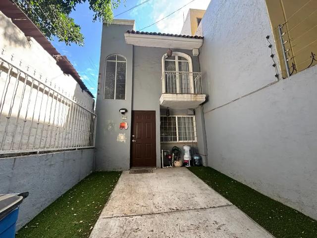 CASA EN VENTA EN LAS BOVEDAS