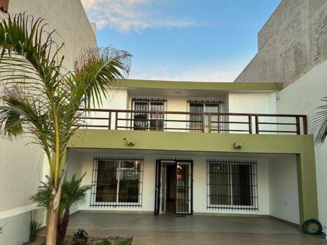 CASA EN VENTA EN LAS BRISAS, MANZANILLO
