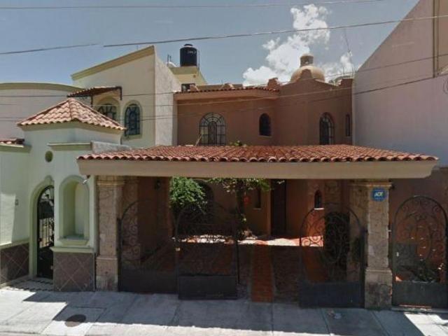 CASA EN VENTA EN LAS BRISAS, TEPIC, NAYARIT