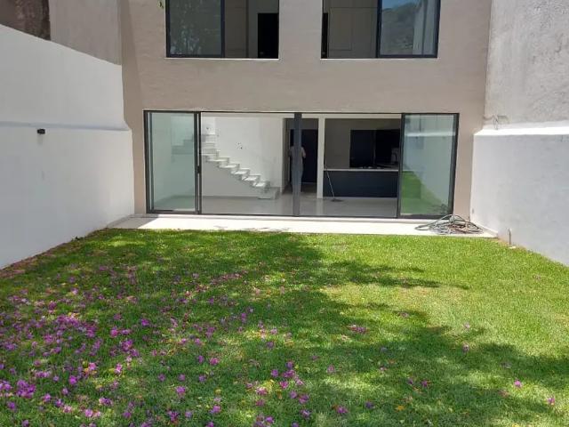 Casa en venta en Las Fincas, Jiutepec, Morelos