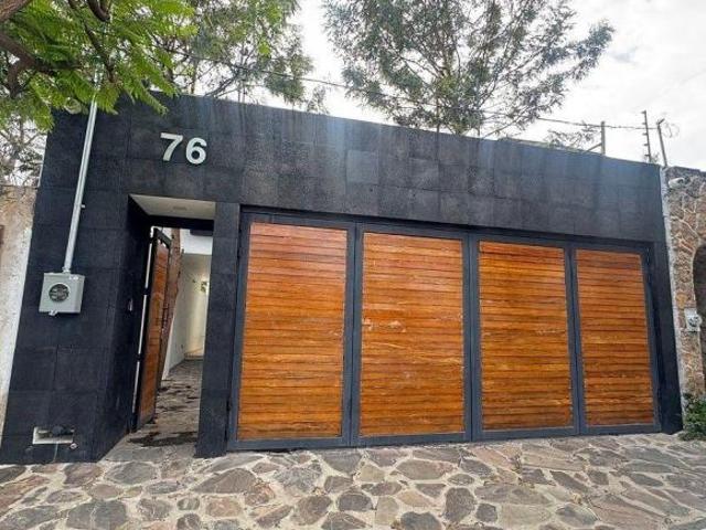 CASA EN VENTA EN LAS FUENTES