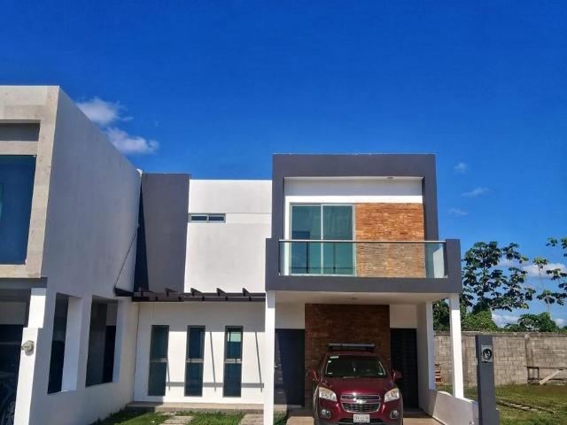 Casa en venta en las joyas en saloya Villahermosa