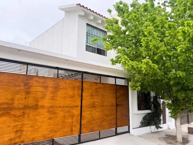 CASA EN VENTA AL ORIENTE DE SALTILLO, COAH
