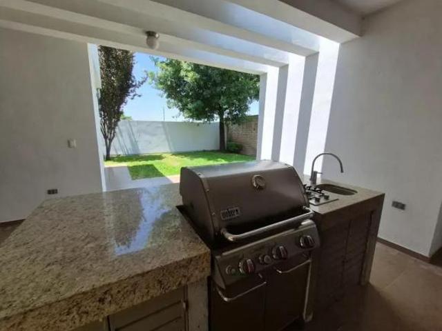 CASA EN VENTA EN LAS MISIONES II SALTILLO | PISO RADIANTE | 3 RECÁMARAS