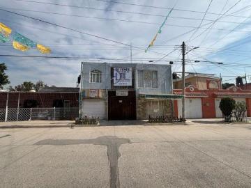Casa en venta en El Verde EL SALTO - Estacionamiento