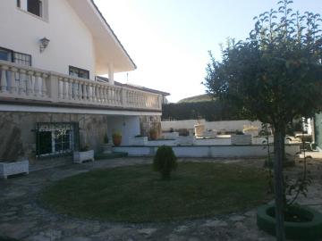 Casa en venta en Lastrilla La. Se vende chalet individual en El Sotillo. Casas Lastrilla.