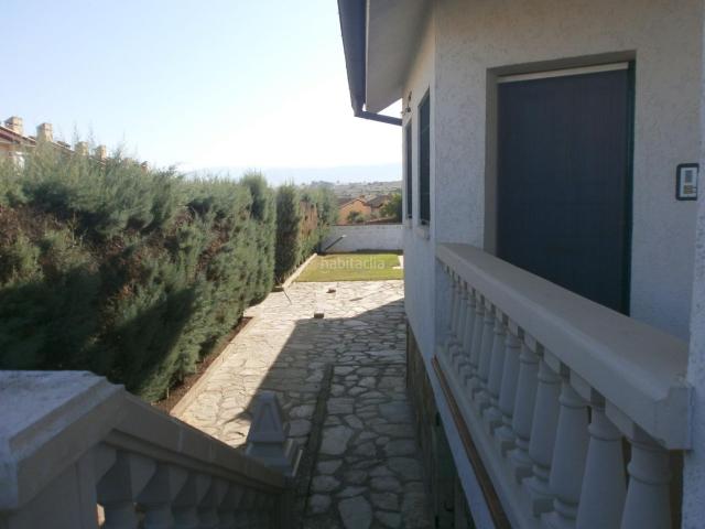 Casa en venta en Lastrilla La. Se vende chalet individual en El Sotillo. Casas Lastrilla.