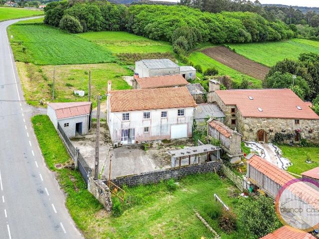 Casa en venta en Laracha. CASA ALPENDRE HÓRREO en Montemaior A LarachaA Coruña por 169.900 !. Casas.