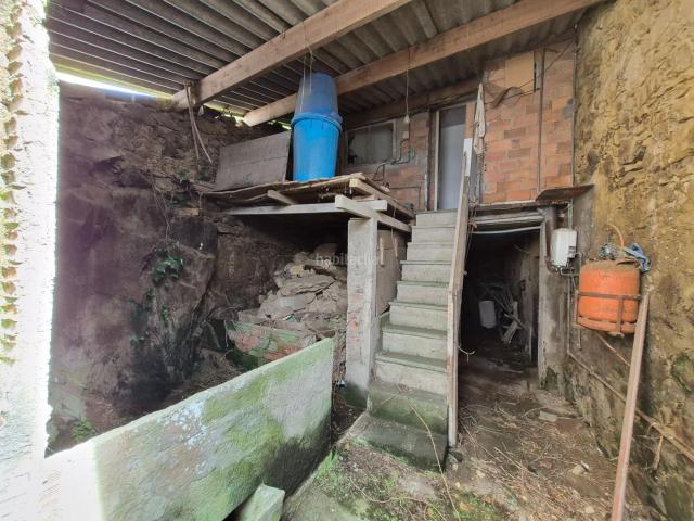 Casa en venta en Laracha. Antigua casa para restaurar en el centro de A Laracha. Casas.