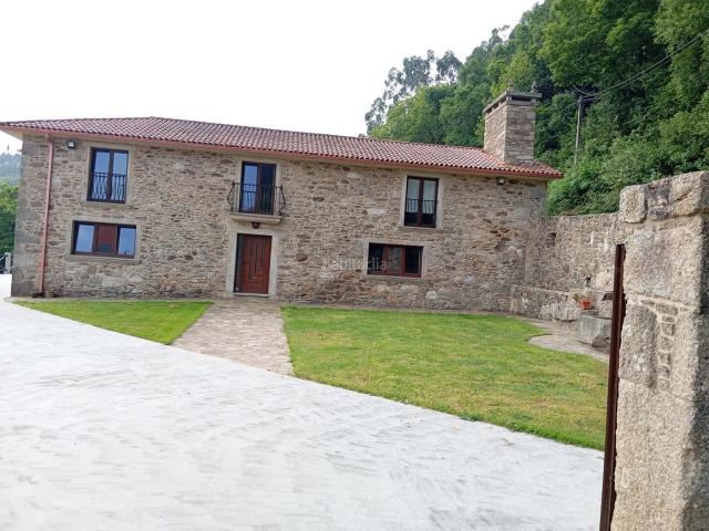 Casa en venta en Laracha. Espectacular casa a estrenar en Laracha. Casas.