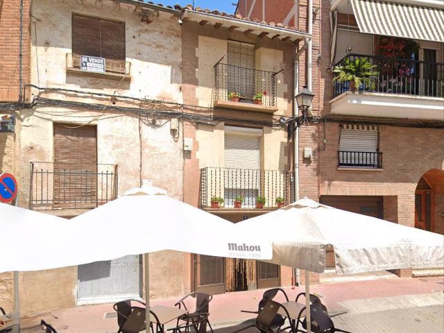 Casa en venta en Lardero. CASA A REFORMAR EN LARDERO. Casas.