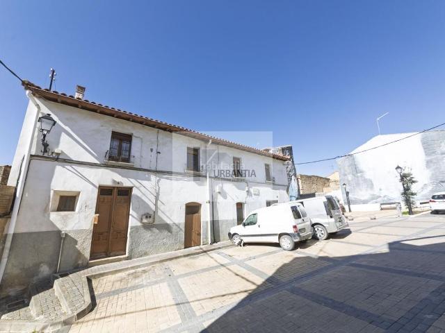 Casa en venta en Larraga. CASA DE PIEDRA CON ENCANTO LOCAL COMERCIAL EN EL CORAZÓN DE LARRAGA UNA OPORTUNIDAD ÚNICA. Casas.