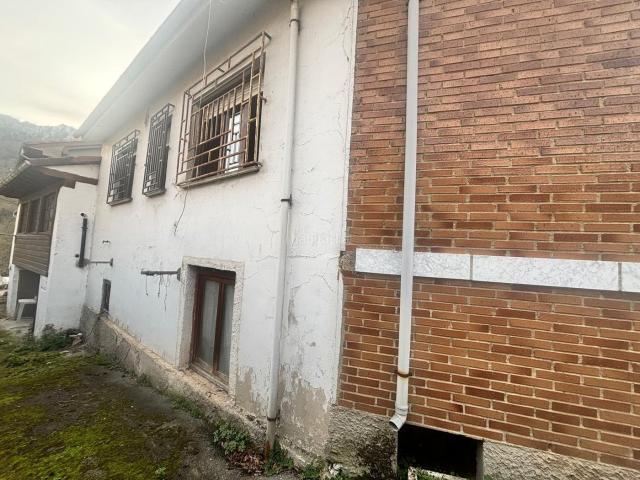 Casa en venta en Laviana. Casas.