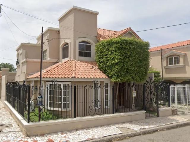 Casa en venta en Lázaro Cárdenas, Mexicali, Baja California