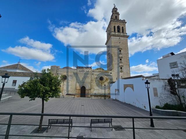Casa en venta en Lebrija. VIVIENDA EN PLENO CENTRO. Casas.