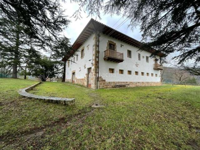 Casa en venta en Legazpi. IMPRESIONANTE PALACIO CON VISTAS ESPECTACULARES. OPORTUNIDAD. Casas.