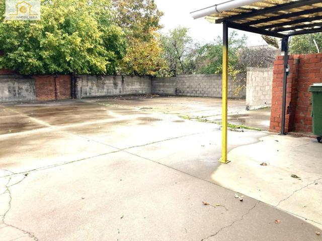 Casa en venta en León, Armunia. Casa en Calle Fraga Iribarne. Casas.