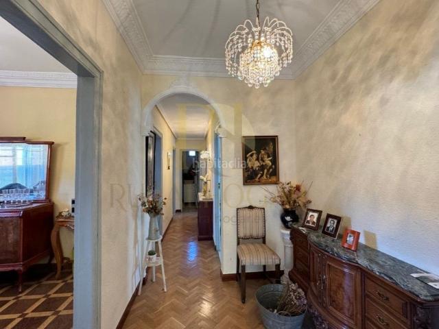 Casa en venta en León, Armunia. Gran casa con parcela de 1200 metros a escasos minutos de león. Casas.