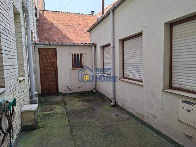 Casa en venta en León, La Lastra. Casa a la venta en el barrio de La Lastra. Casas.
