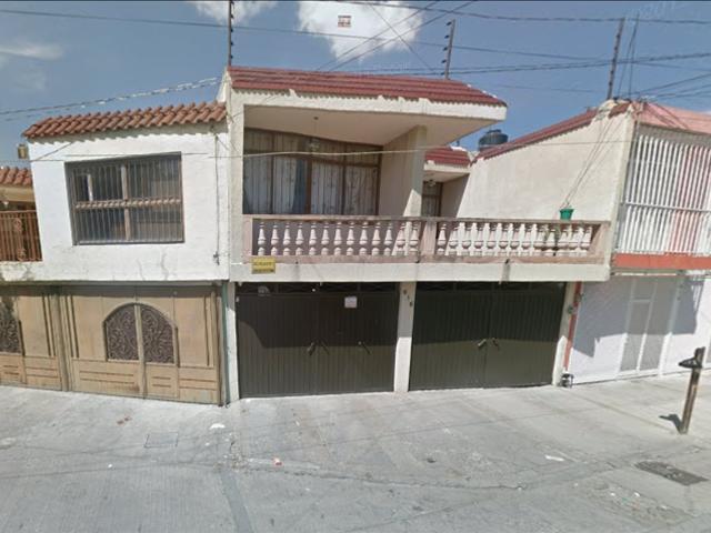CASA EN VENTA EN LEON MODERNO RT