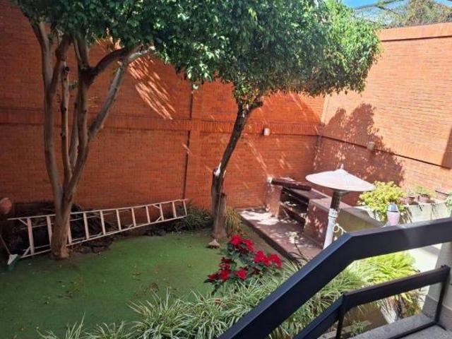 Casa en venta en León Moderno ideal para oficinas, consultorios, despacho, notaría